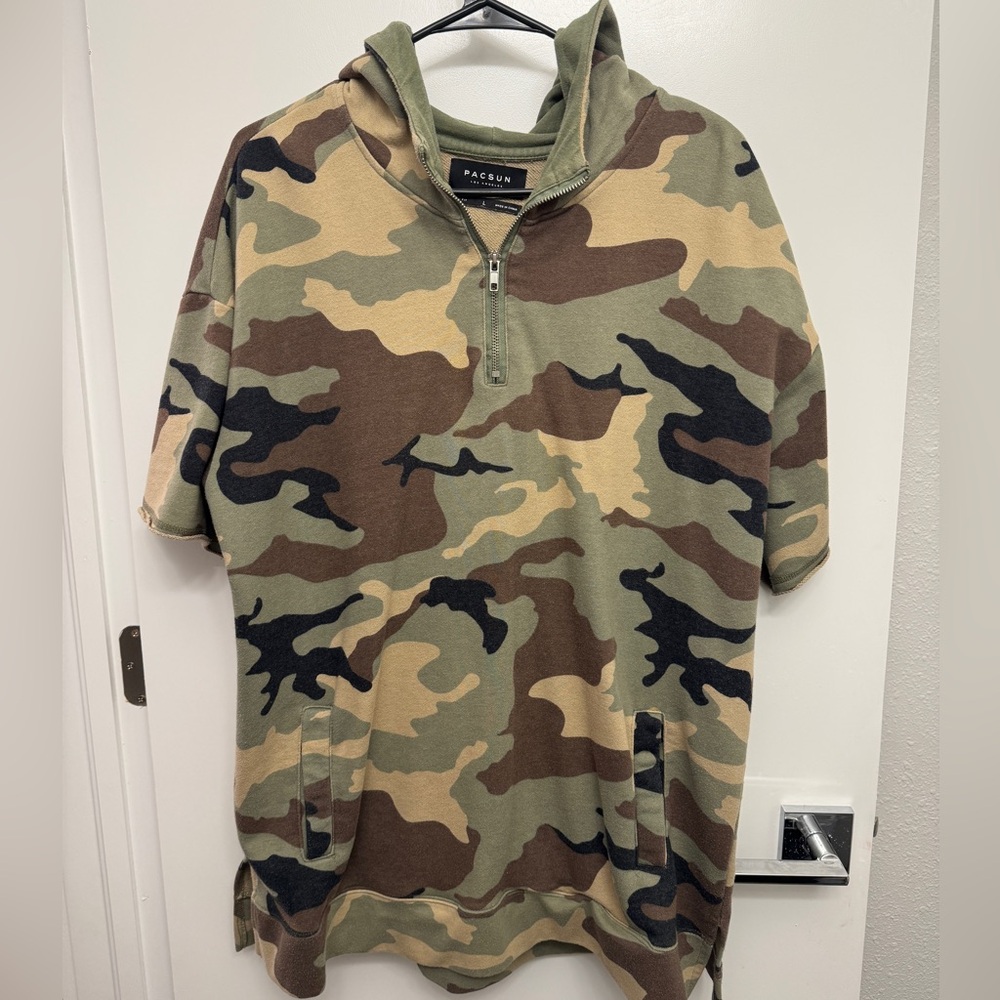 PacSun Men’s Camo Quarter Zip Hoodie | L